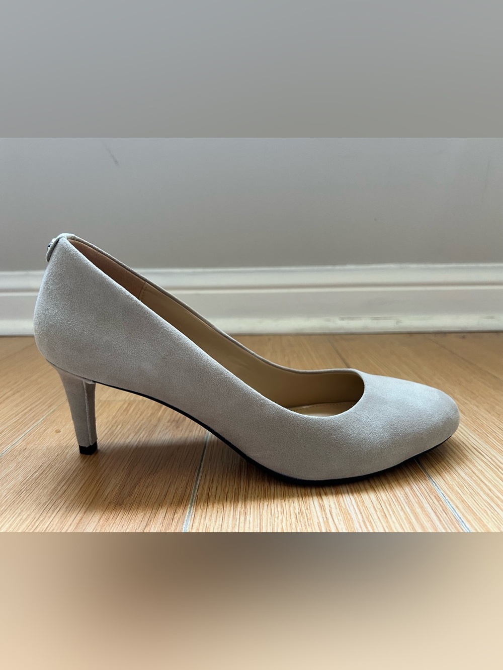 Michael Kors Grey Suede Pumps Size 38.5